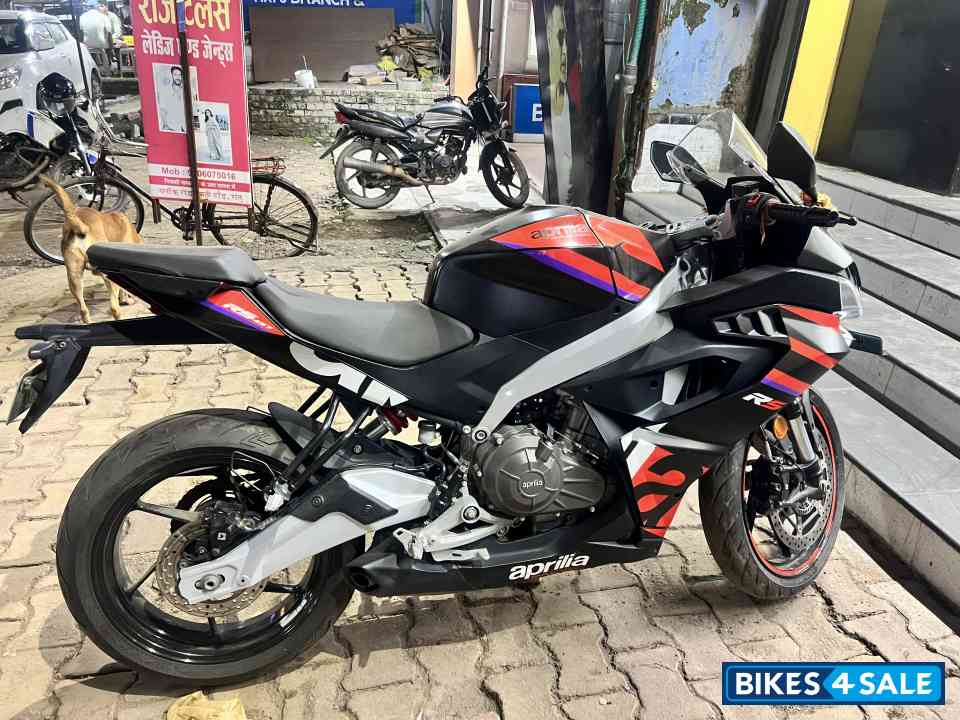 Black Aprilia RS 457 Black Aprilia RS 457
