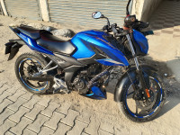 Glossy Caribean Blue Bajaj Pulsar P150 Twin Disc Split Seat