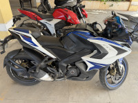 Bajaj Pulsar RS 200 ABS