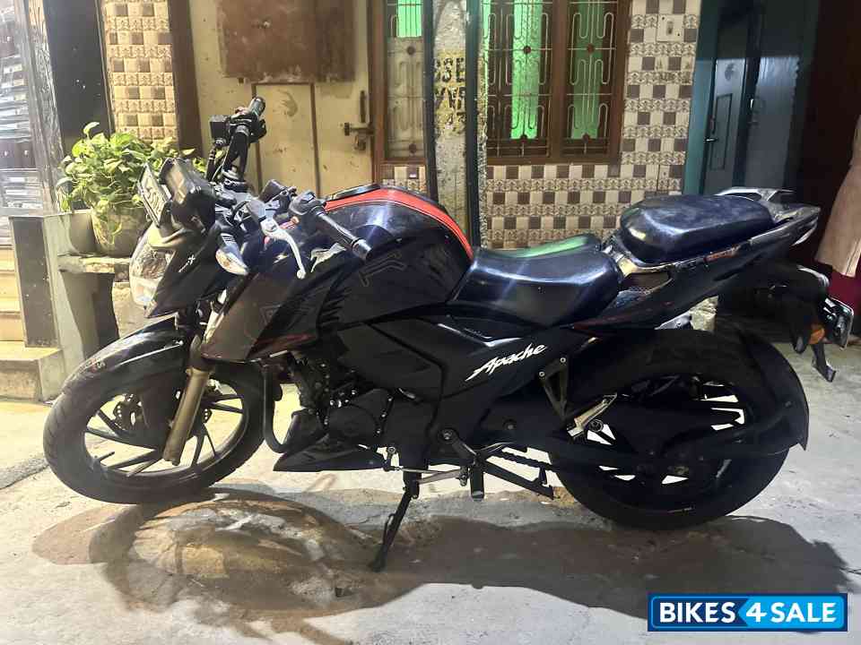 TVS Apache RTR 200 4V