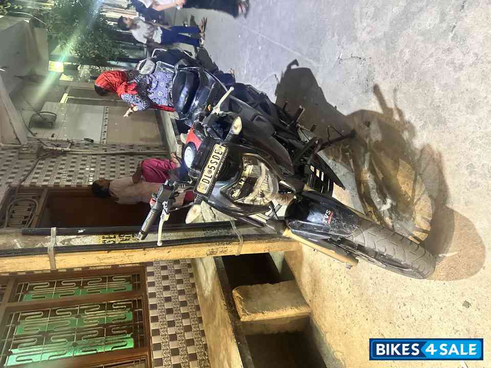TVS Apache RTR 200 4V TVS Apache RTR 200 4V