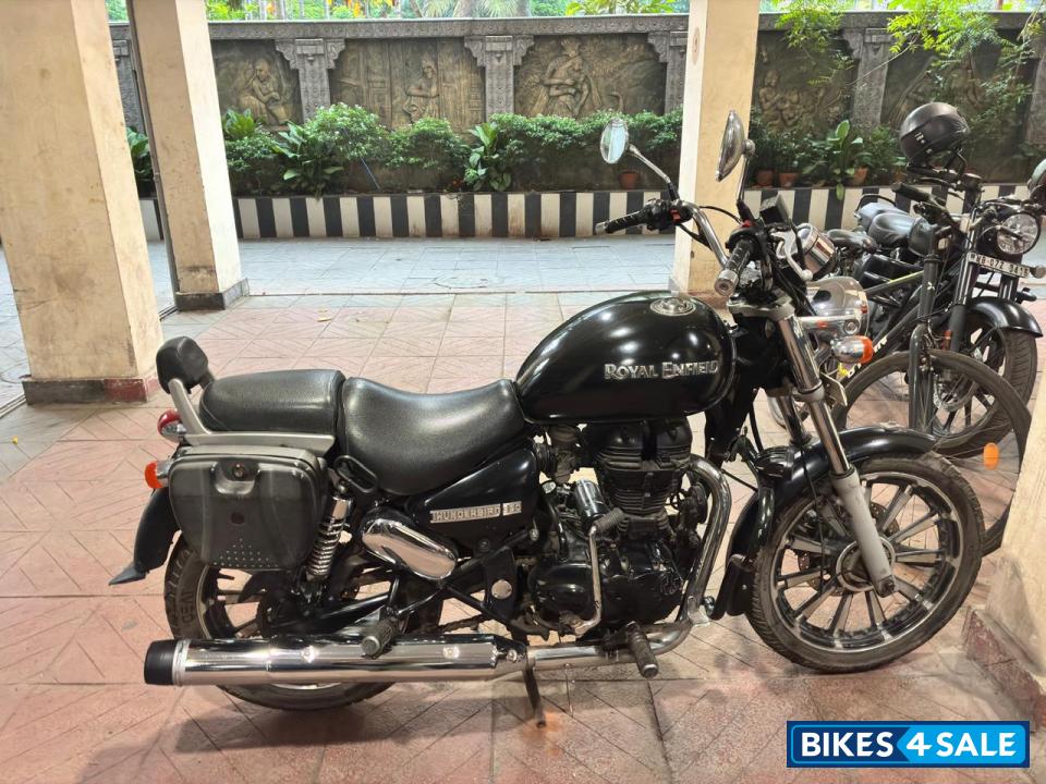 Black Royal Enfield Thunderbird 350