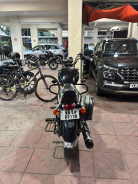 Black Royal Enfield Thunderbird 350