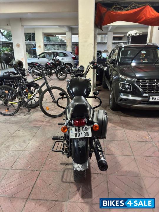 Black Royal Enfield Thunderbird 350 Black Royal Enfield Thunderbird 350