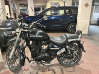 Black Royal Enfield Thunderbird 350