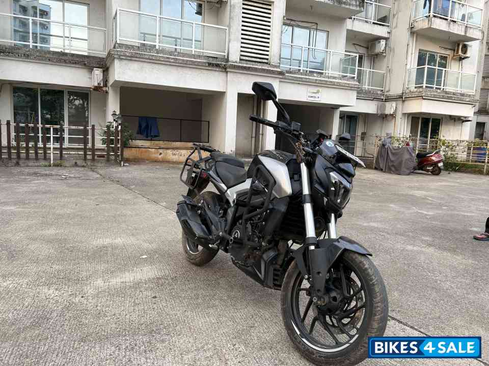 Black Bajaj Dominar 250 Black Bajaj Dominar 250