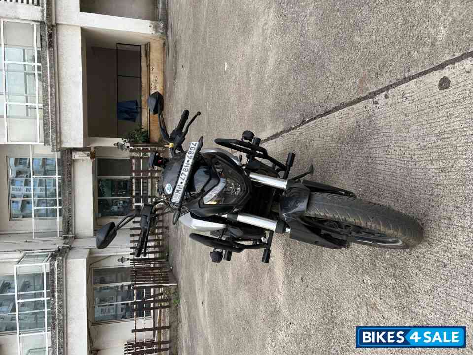 Black Bajaj Dominar 250 Black Bajaj Dominar 250