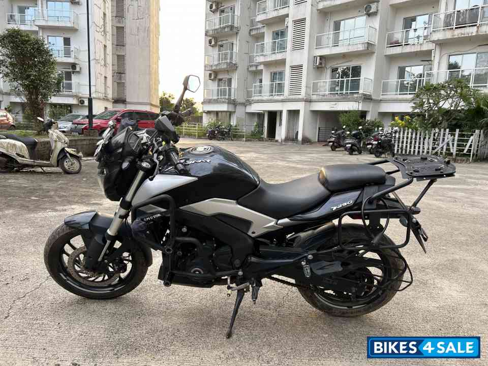 Black Bajaj Dominar 250 Black Bajaj Dominar 250