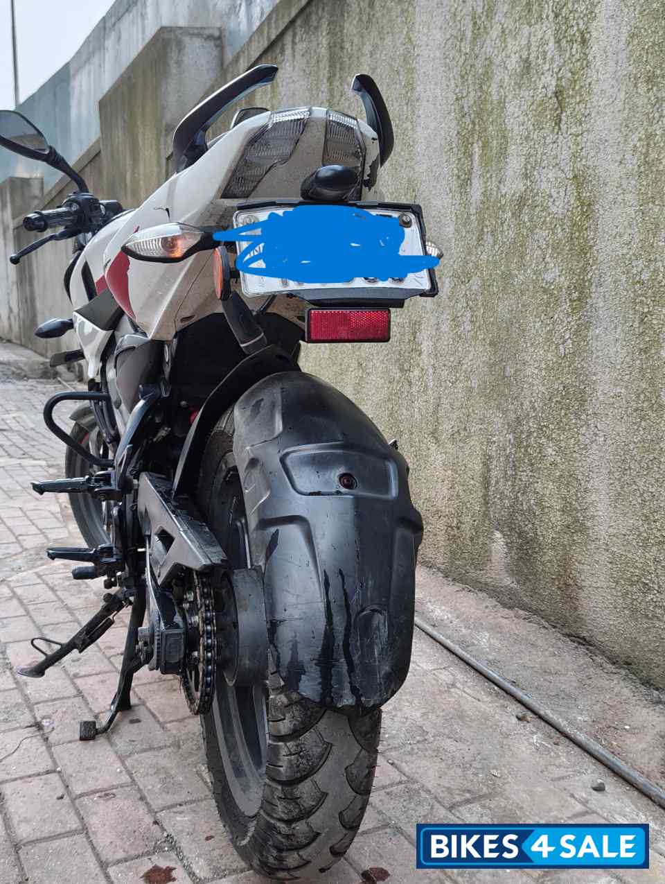 Bajaj Pulsar 200 NS ABS