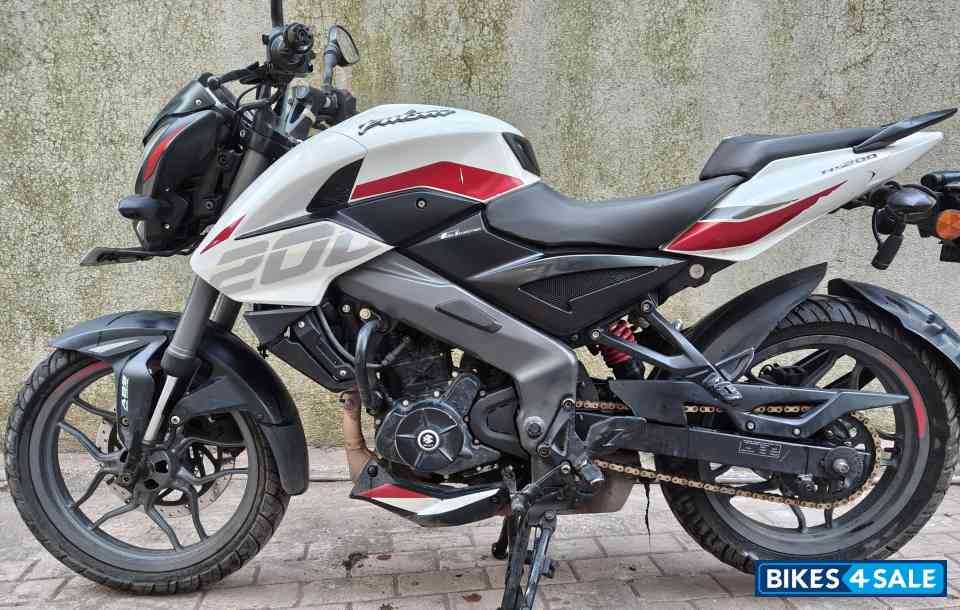 Bajaj Pulsar 200 NS ABS