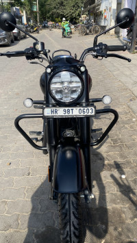 Royal Enfield Classic Stealth Black 2024 Model