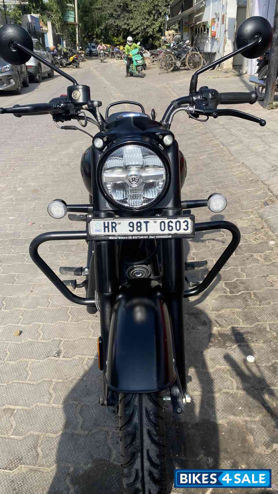 Royal Enfield Classic Stealth Black