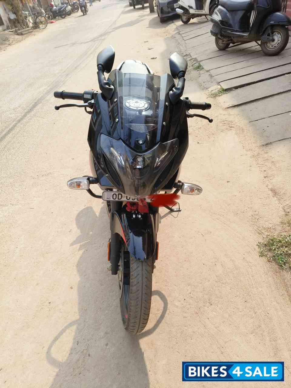 Bajaj Pulsar 220F BS6