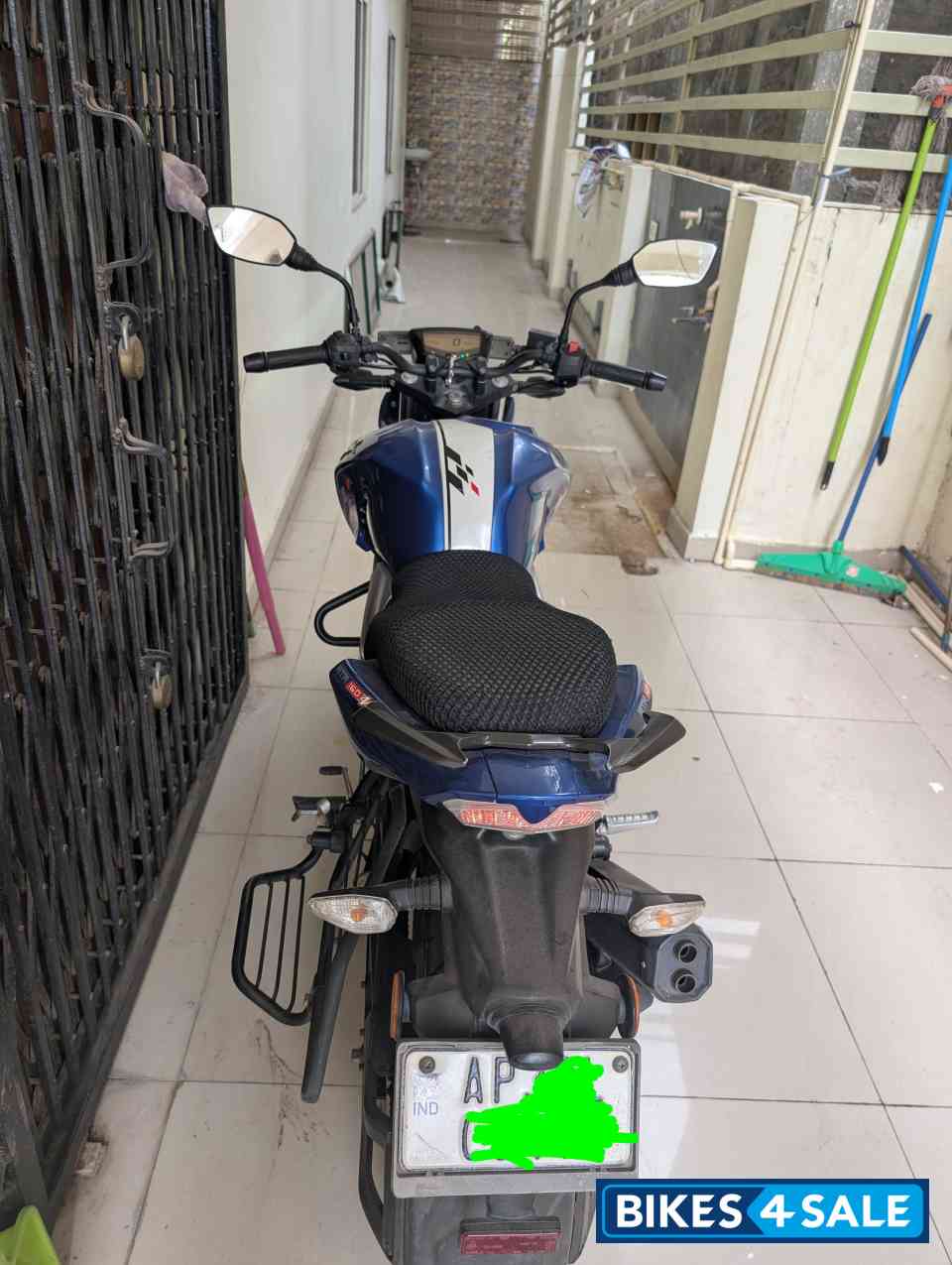 Blue TVS Apache RTR 160 4V Blue TVS Apache RTR 160 4V