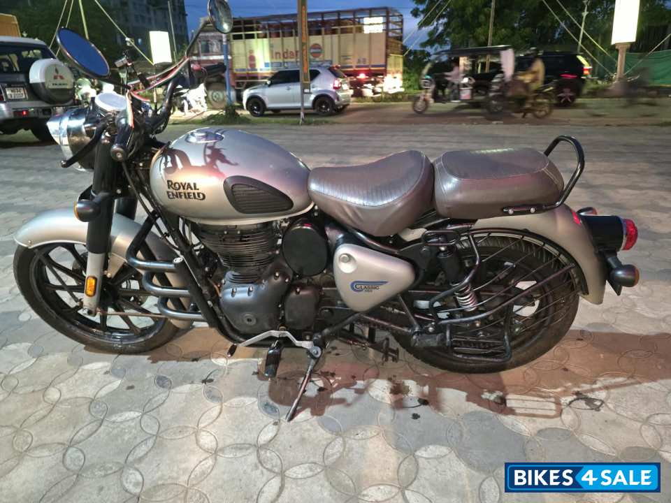 Dark Gun Metalgray Royal Enfield Classic 350 Dual Channel BS6