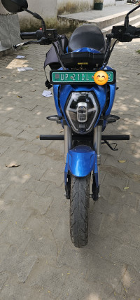 Blue Revolt RV 400