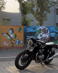 Ice Queen Royal Enfield Continental GT 650