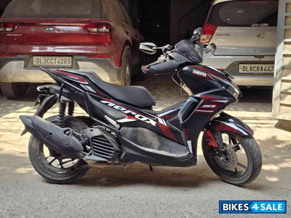 Black And Red Yamaha Aerox 155