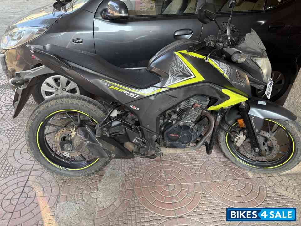 Honda CB Hornet 160R