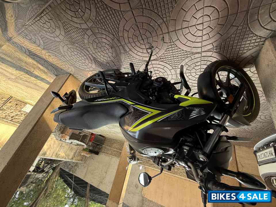 Honda CB Hornet 160R