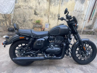 Yezdi Roadster Dark 2021 Model