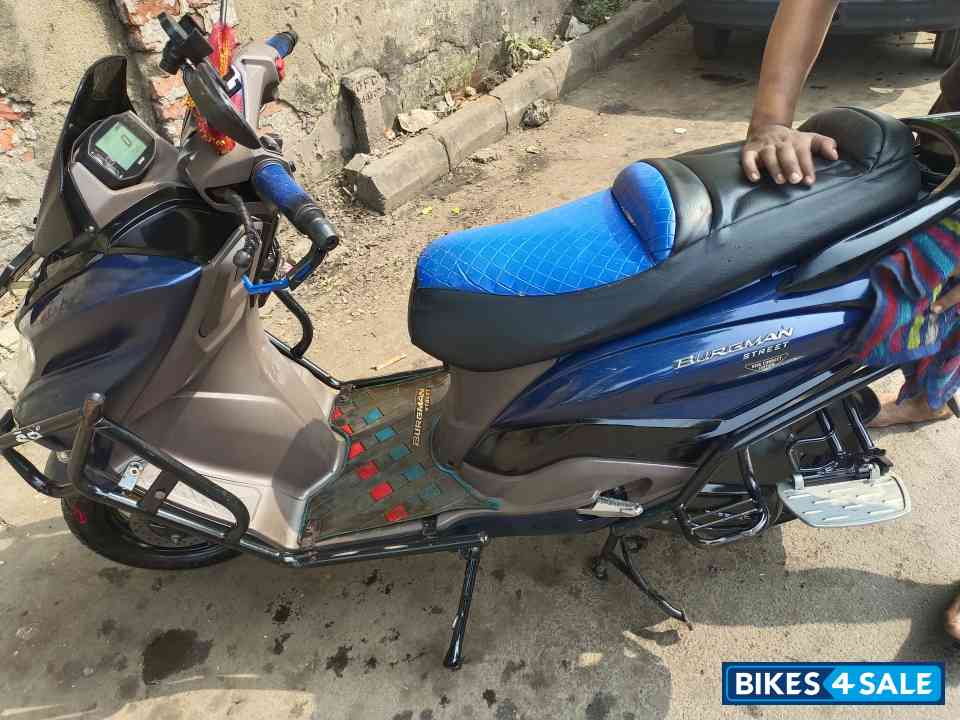Suzuki Burgman Street EX