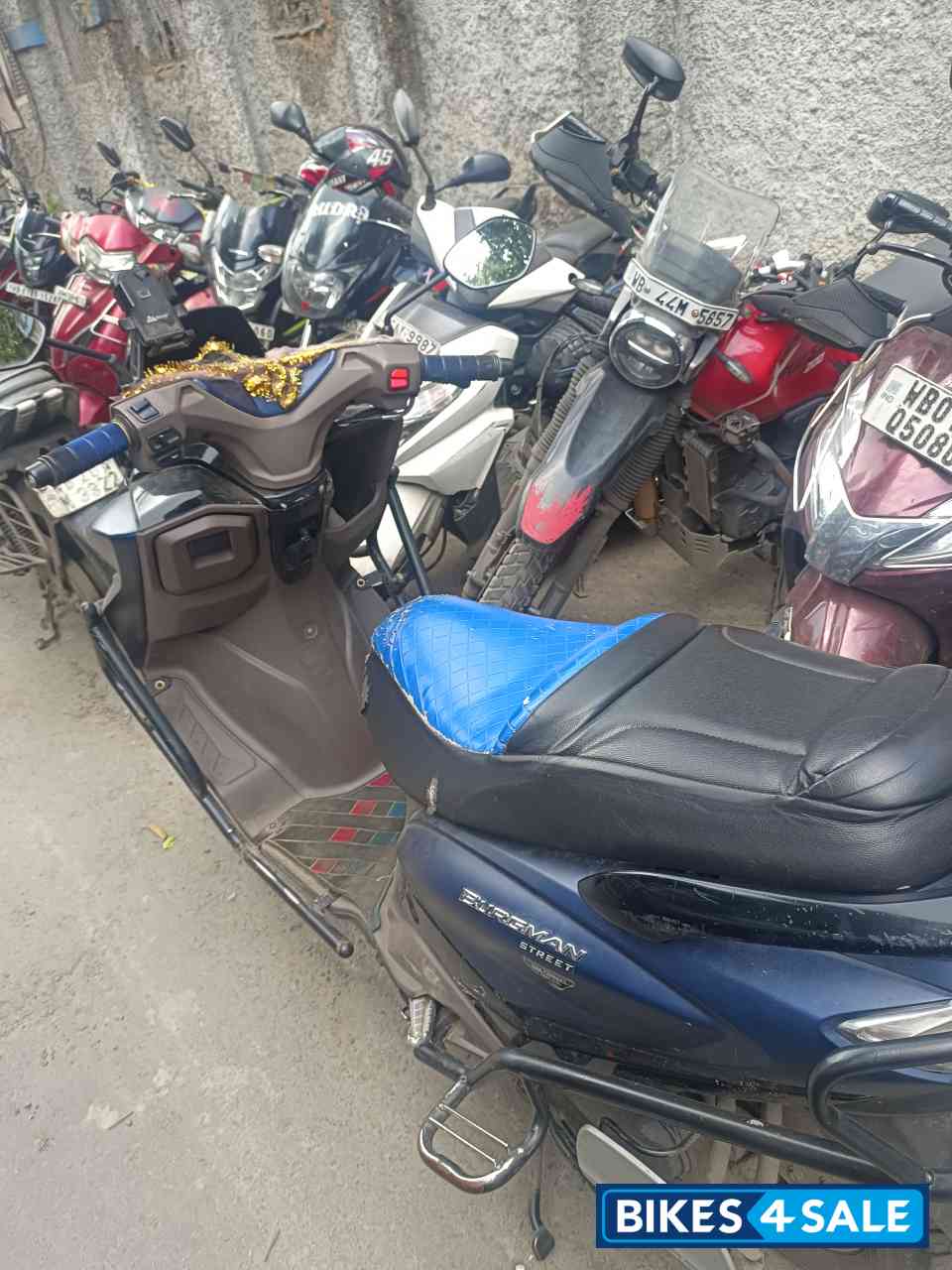 Suzuki Burgman Street EX