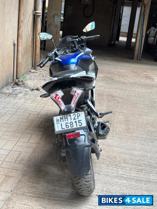 Bajaj Pulsar RS 200 ABS