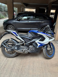 Bajaj Pulsar RS 200 ABS