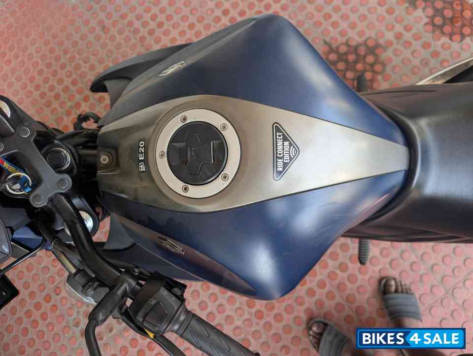 Mat Blue Suzuki Gixxer 250 Mat Blue Suzuki Gixxer 250