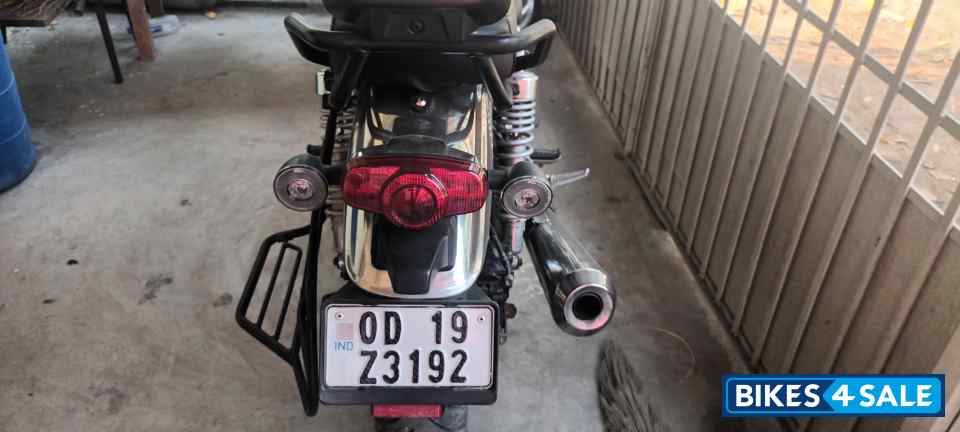 Grey Honda CB350 DLX