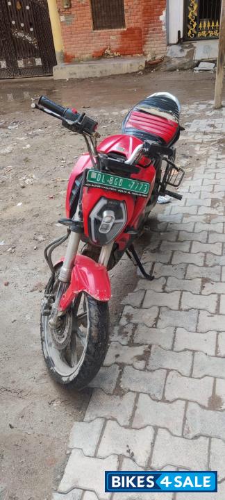 Revolt RV 400