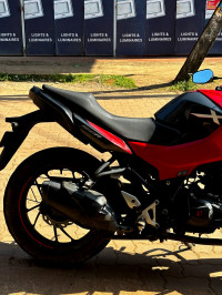 Sport Red Hero Xtreme 160R BS6