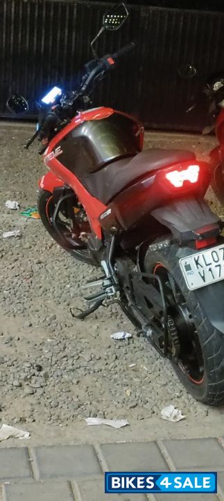 Sport Red Hero Xtreme 160R BS6 Sport Red Hero Xtreme 160R BS6