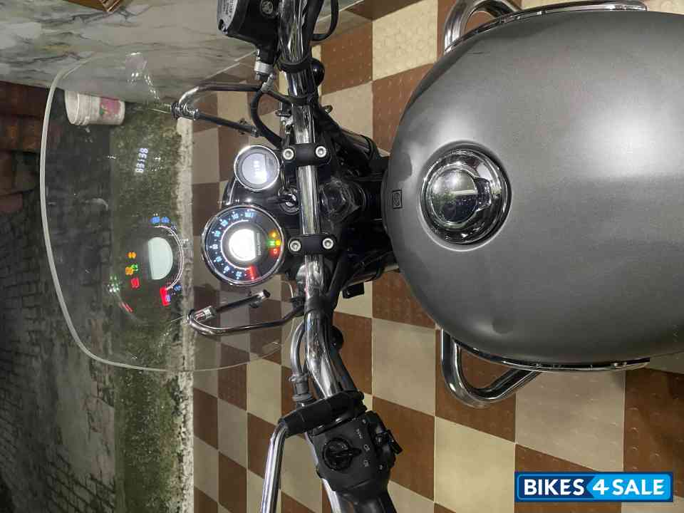 Stellar Royal Enfield Meteor 350