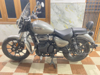 Stellar Royal Enfield Meteor 350