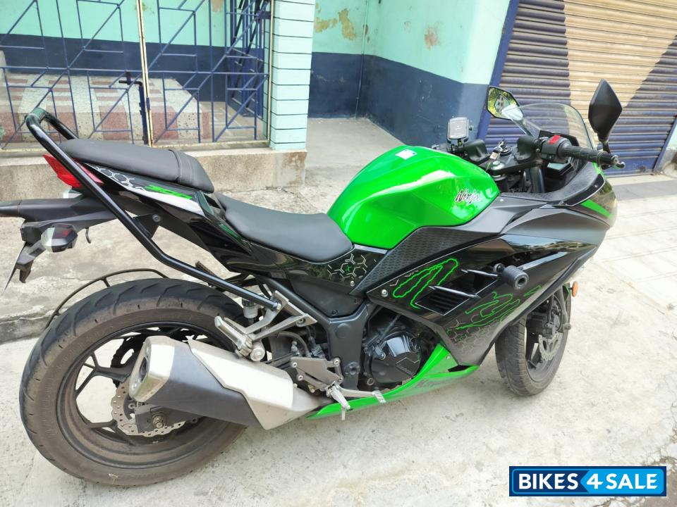 Kawasaki Ninja 300 BS6 Kawasaki Ninja 300 BS6