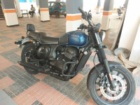 Yezdi Roadster Dual Tone 2022 Model
