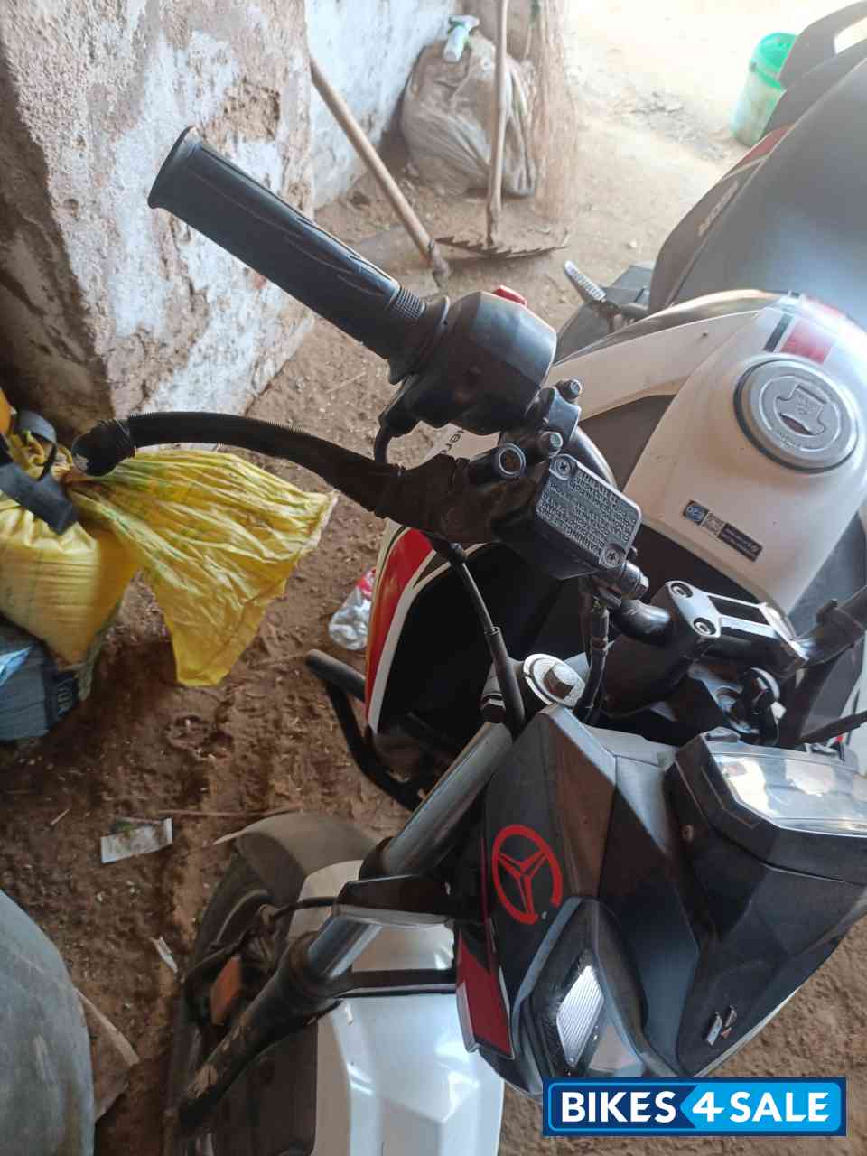Hero Xtreme 160R Hero Xtreme 160R