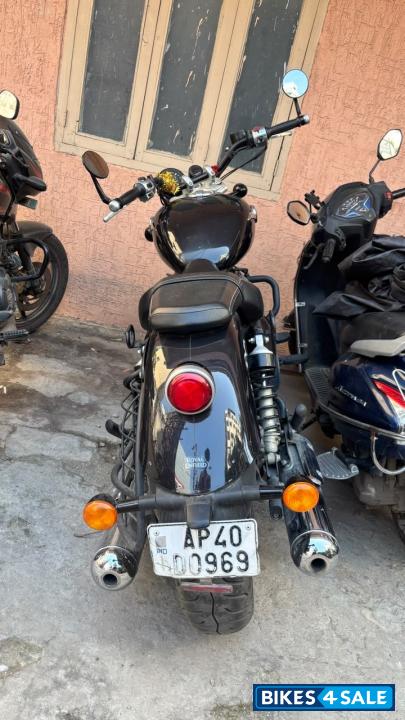 Astral Black Royal Enfield Super Meteor 650 Astral Black Royal Enfield Super Meteor 650