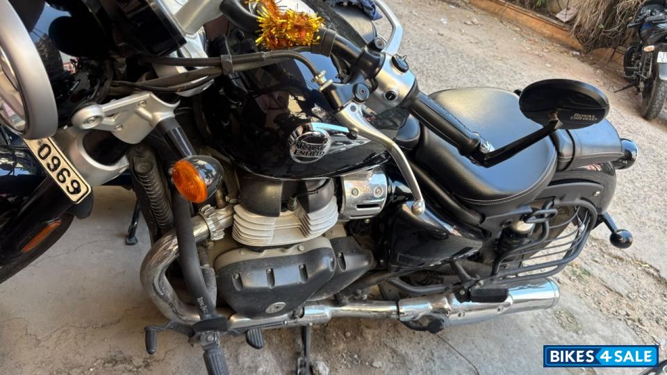 Astral Black Royal Enfield Super Meteor 650 Astral Black Royal Enfield Super Meteor 650