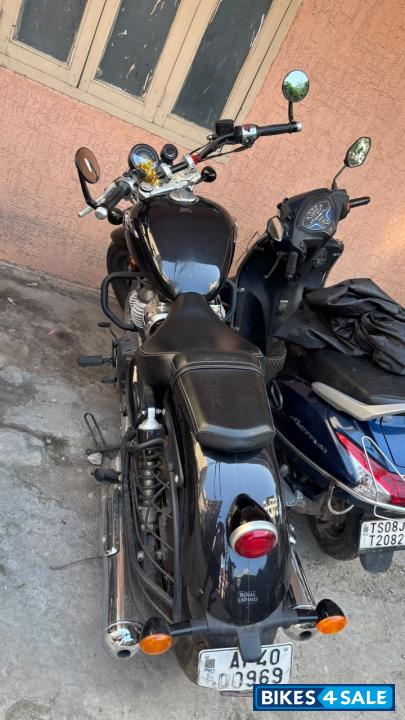 Astral Black Royal Enfield Super Meteor 650 Astral Black Royal Enfield Super Meteor 650
