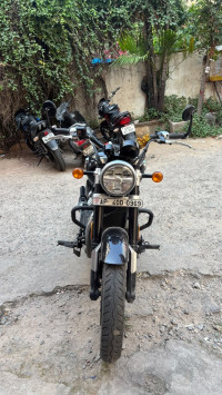 Astral Black Royal Enfield Super Meteor 650