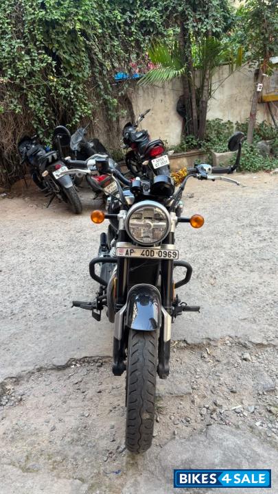 Astral Black Royal Enfield Super Meteor 650 Astral Black Royal Enfield Super Meteor 650