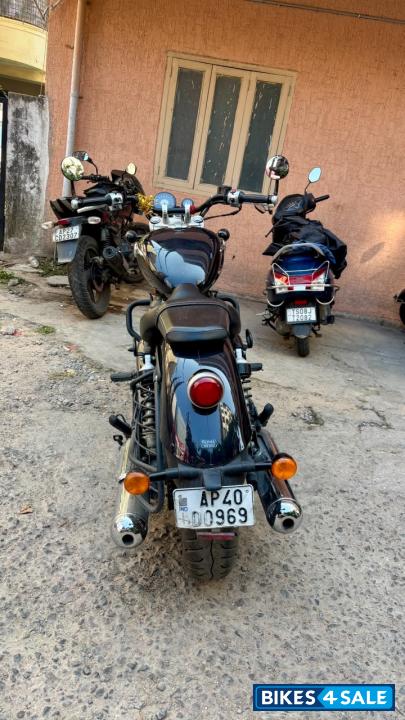Astral Black Royal Enfield Super Meteor 650 Astral Black Royal Enfield Super Meteor 650