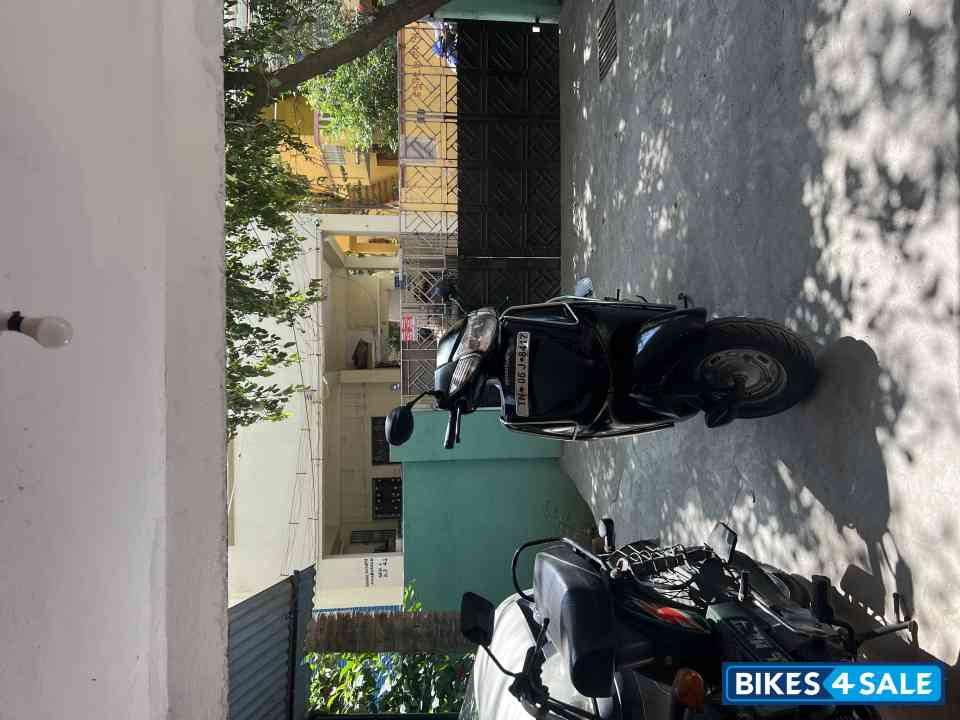 Black Honda Activa i