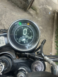 Yezdi Scrambler Dual Tone 2022 Model