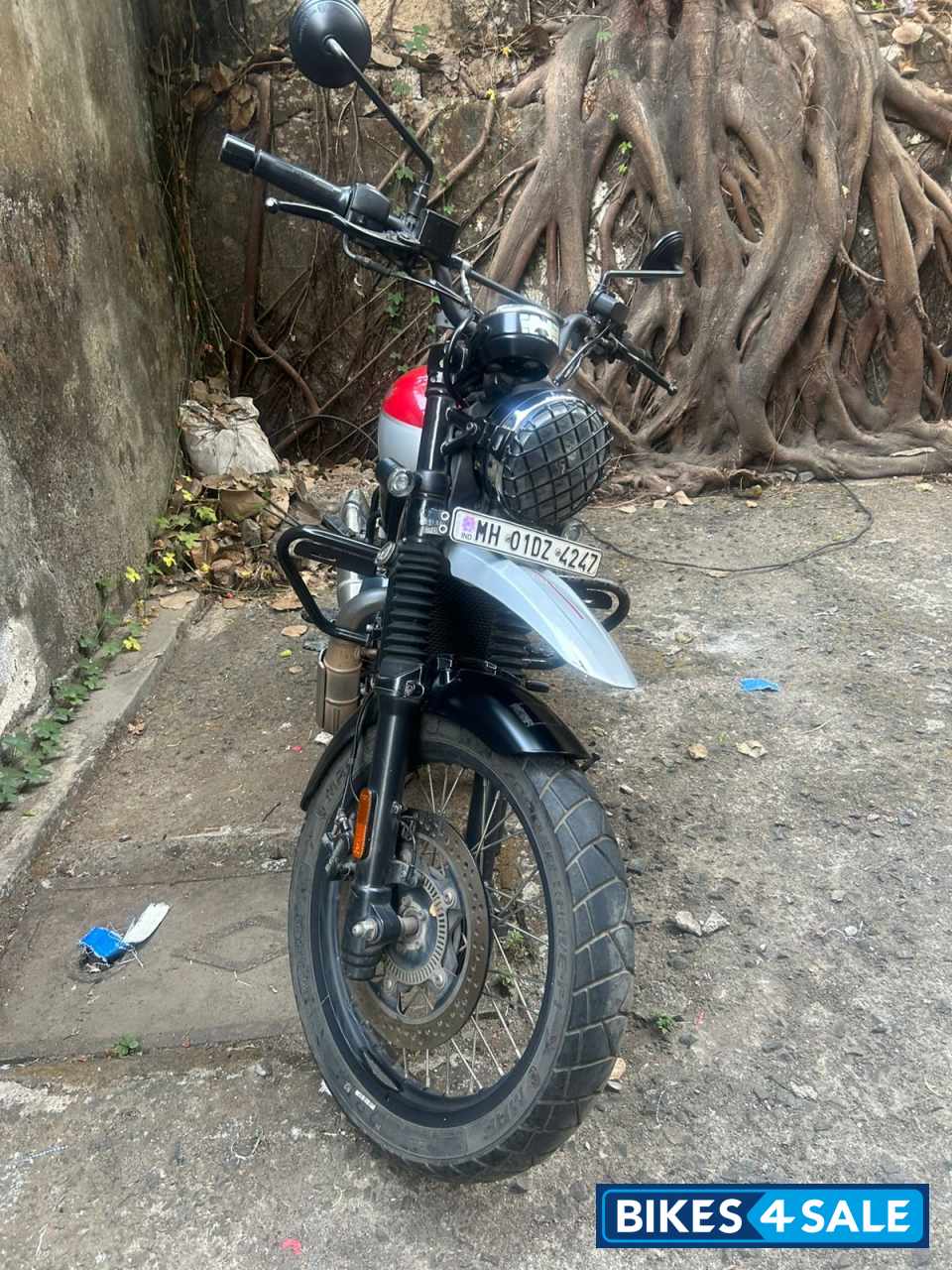 Yezdi Scrambler Dual Tone Yezdi Scrambler Dual Tone