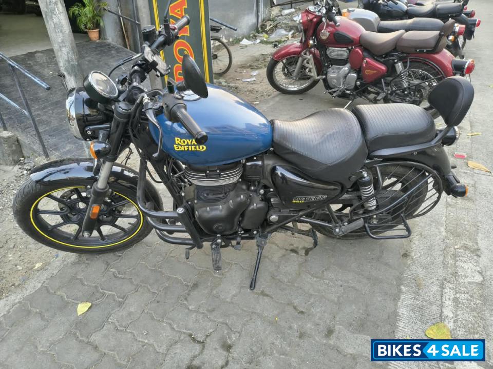 Fireball Blue Royal Enfield Meteor 350 Fireball Blue Royal Enfield Meteor 350