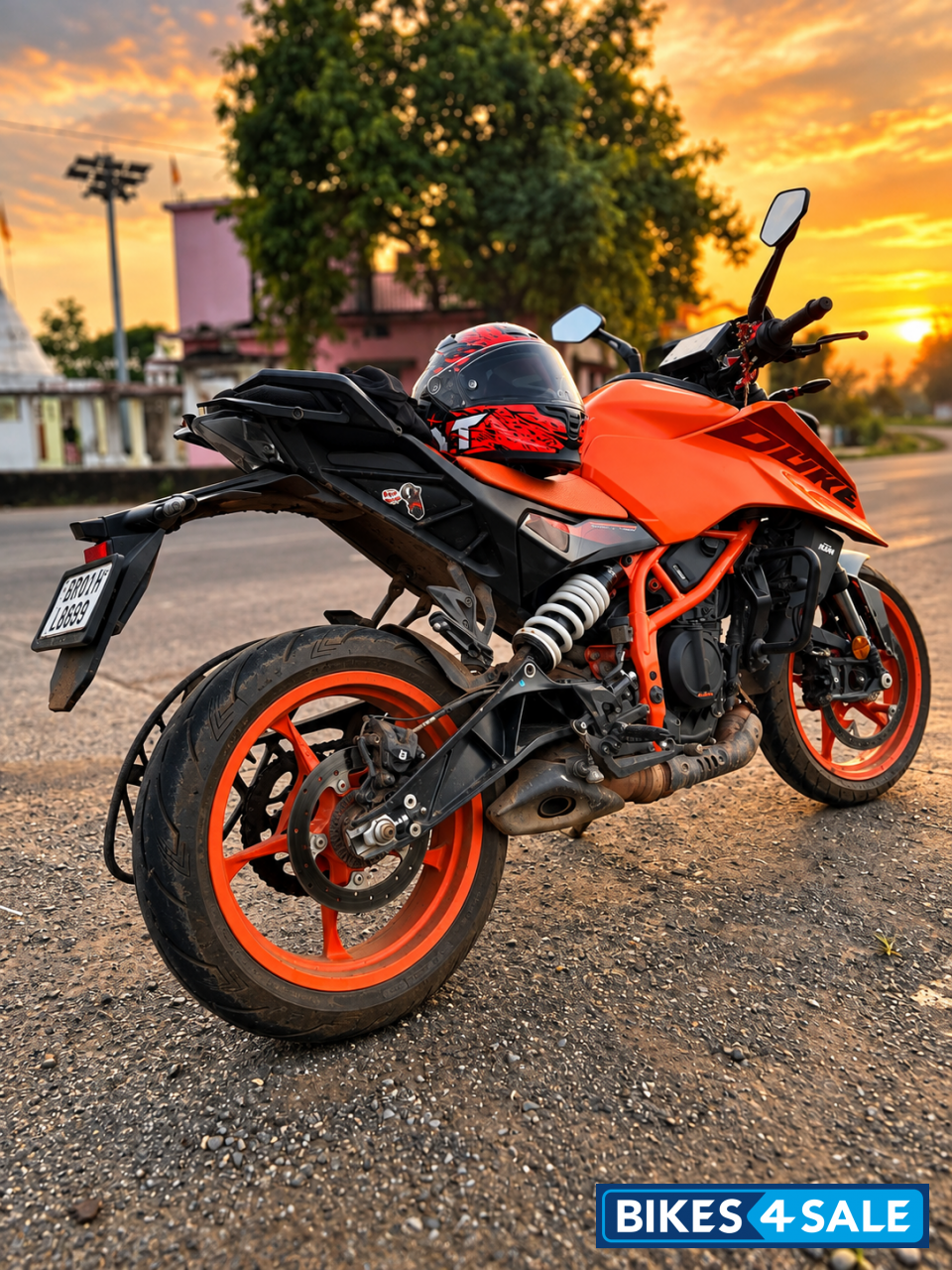 Electronic Orange KTM Duke 390 2024